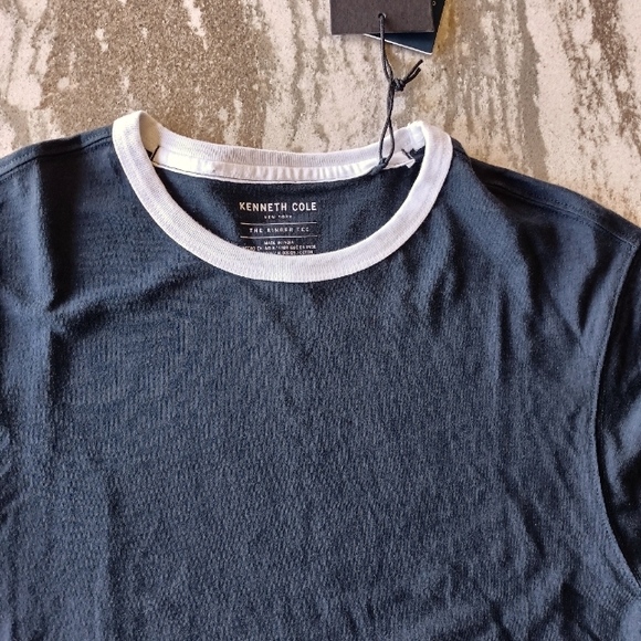 Kenneth Cole Men's Short Sleeve Ringer T-shirt New Size Medium - Picture 1 of 2